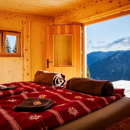 Rifugio Alpe San Romerio Фермерский дом Brusio