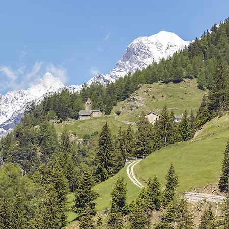 Rifugio Alpe San Romerio Фермерский дом *