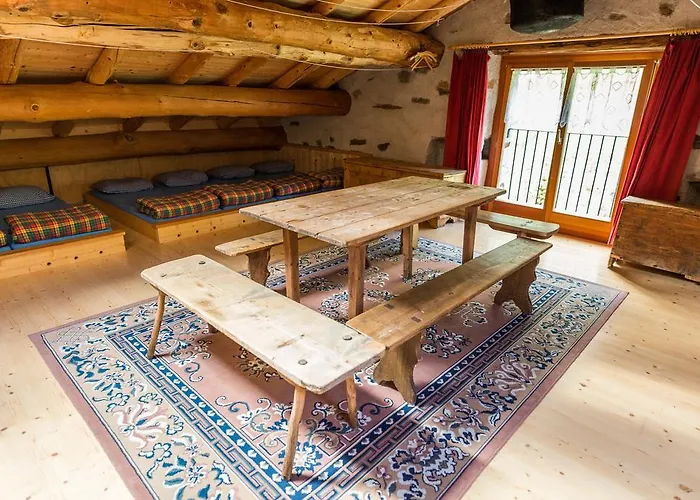 Rifugio Alpe San Romerio Alojamento de Turismo Rural Brusio