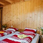 Çiftlik konaklama Rifugio Alpe San Romerio *