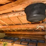 Rifugio Alpe San Romerio Çiftlik konaklama *