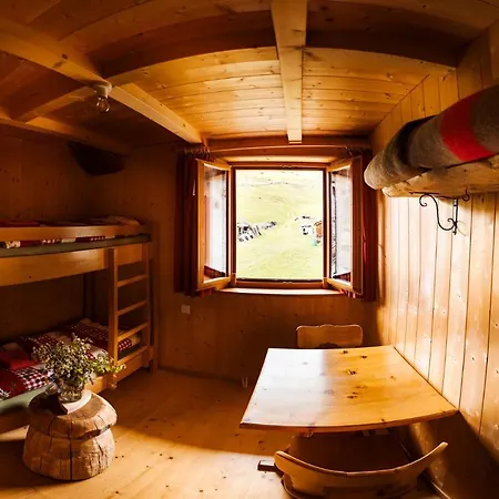 ファームステイ Rifugio Alpe San Romerio *