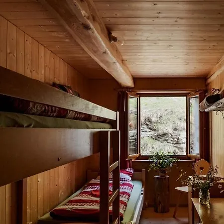 ファームステイ Rifugio Alpe San Romerio